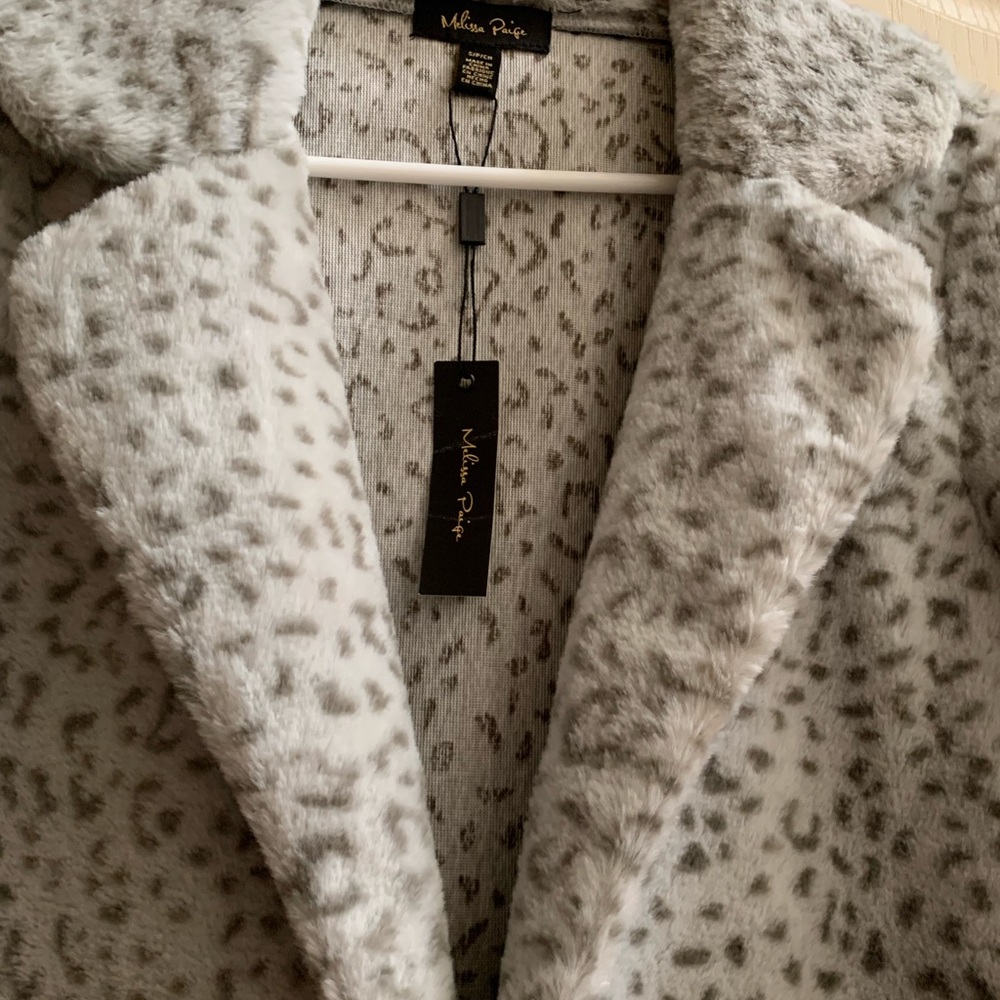 Jacket .Small Size . Gray - Picture 3 of 3